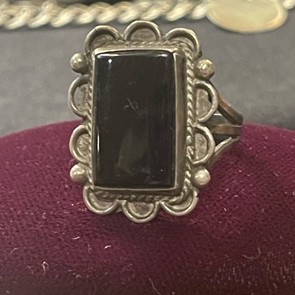 Vintage 1950s Native American Southwestern Black onyx Silver ring - Picture 6 of 6